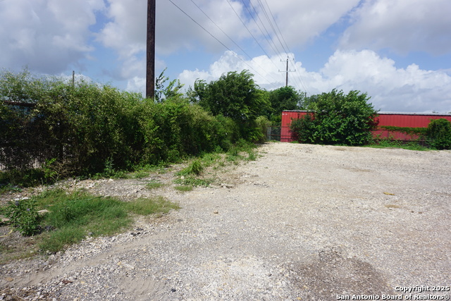 Listing photo id 5 for 0 Fm 1346  