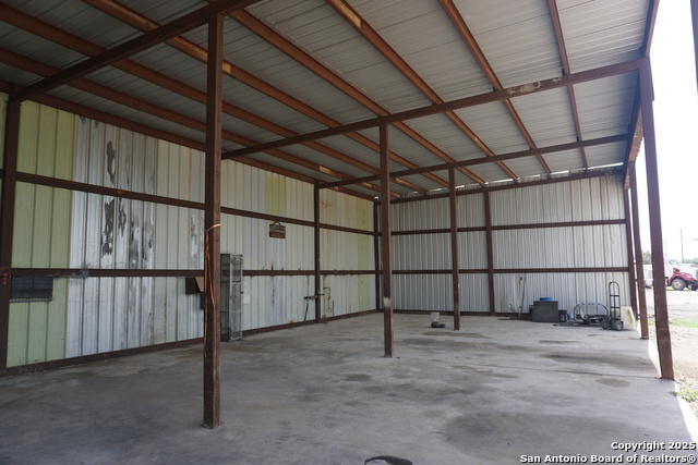Listing photo id 6 for 0 Fm 1346  