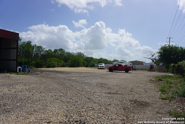Listing photo id 7 for 0 Fm 1346  