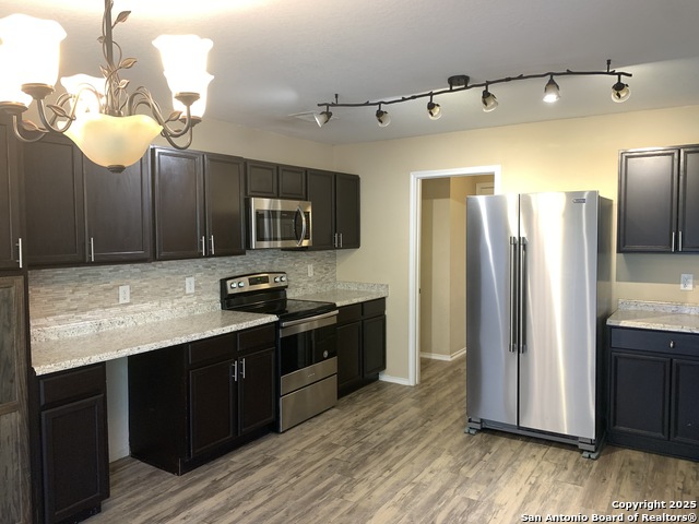 Image 11 of 48 For 381 Copper Path Dr