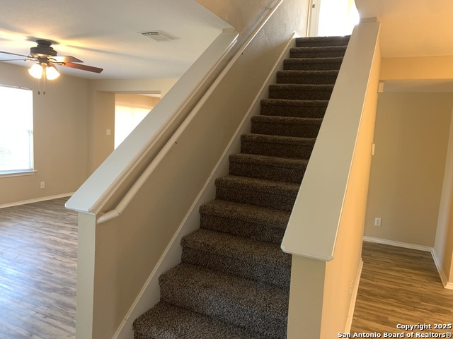 Image 21 of 48 For 381 Copper Path Dr