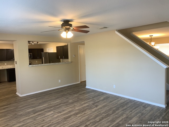 Image 6 of 48 For 381 Copper Path Dr