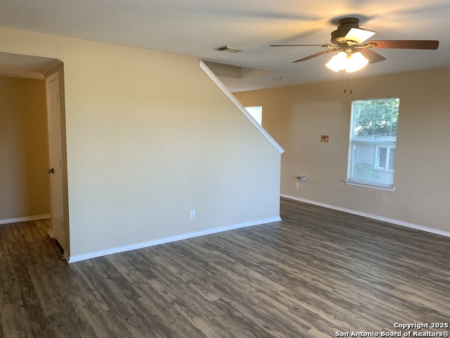 Image 9 of 48 For 381 Copper Path Dr