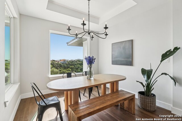 Image 10 of 39 For 517 Preston Trl