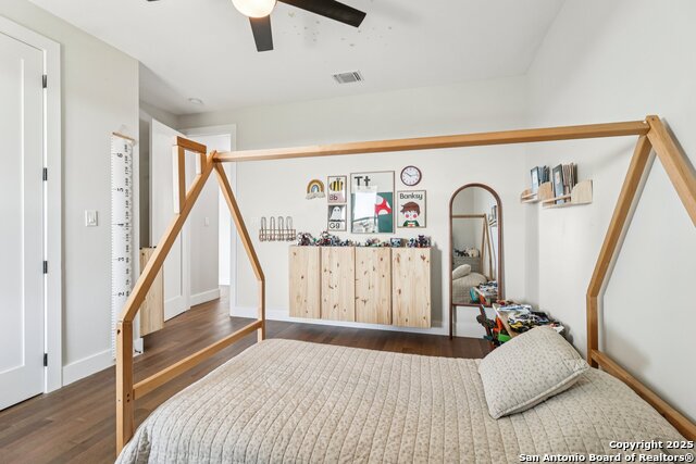 Image 18 of 39 For 517 Preston Trl