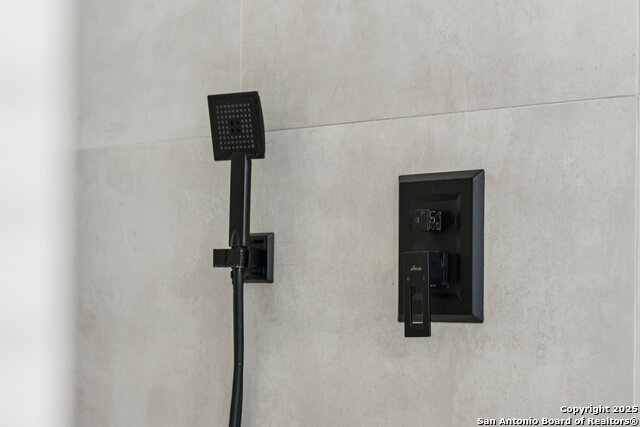 Image 26 of 39 For 517 Preston Trl