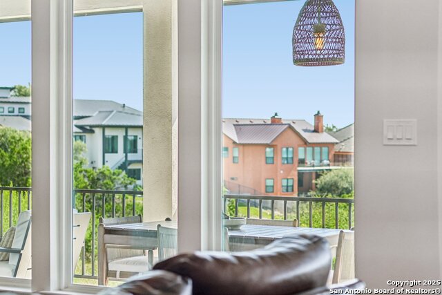 Image 6 of 39 For 517 Preston Trl