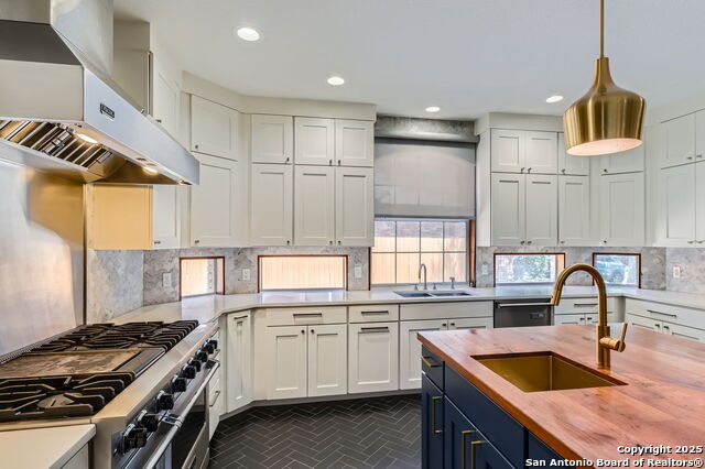 Listing photo id 9 for 6110 Blanco River Pass