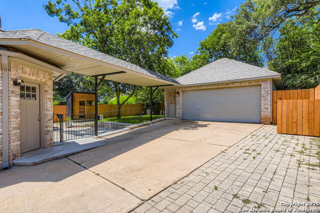 Listing photo id 25 for 6110 Blanco River Pass