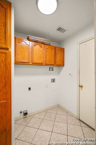 Image 20 of 41 For 2313 Canopy Place