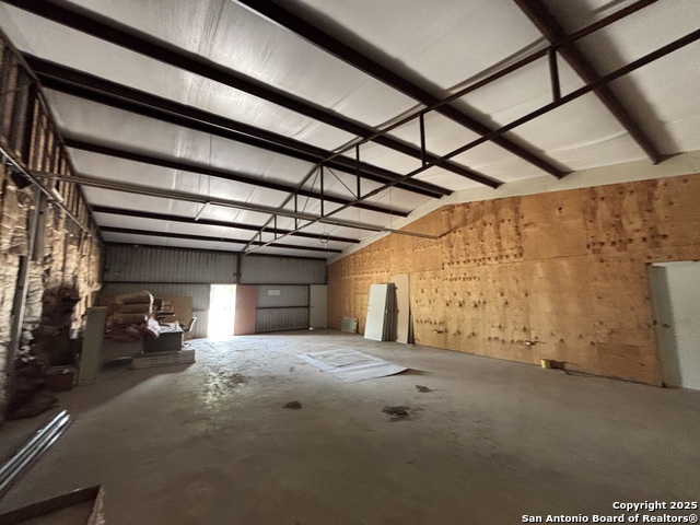 Listing photo id 11 for 9520 Us Hwy 87 3
