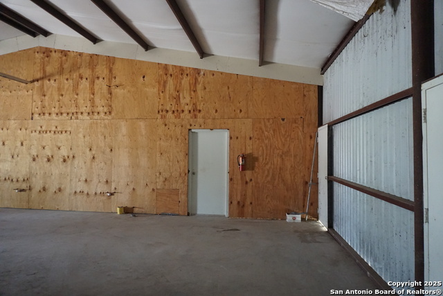 Listing photo id 24 for 9520 Us Hwy 87 3