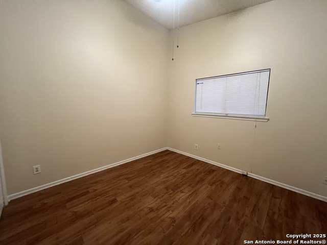 Image 17 of 27 For 1524 Shannon