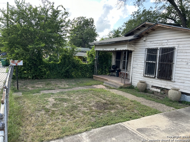 Image 2 of 11 For 227 Noria St
