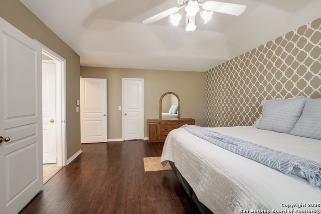 Image 11 of 22 For 25102 Arrow Glen
