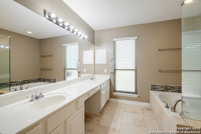 Image 12 of 22 For 25102 Arrow Glen