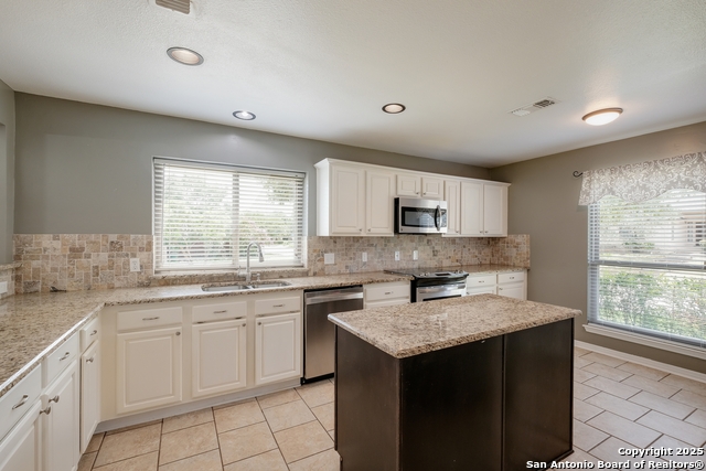 Image 4 of 22 For 25102 Arrow Glen