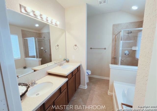 Listing photo id 8 for 4018 Matson Mnr