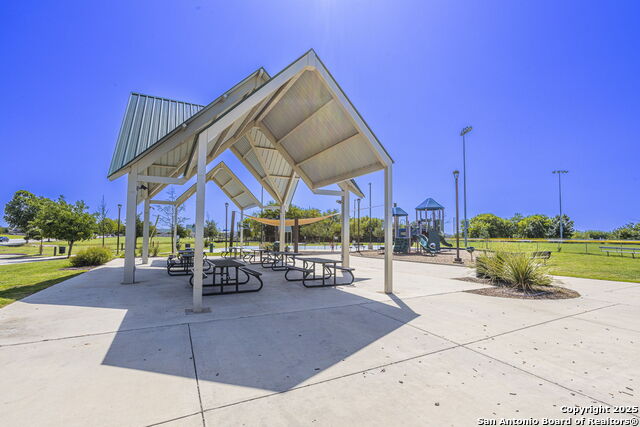 Listing photo id 23 for 6742 Sabinal