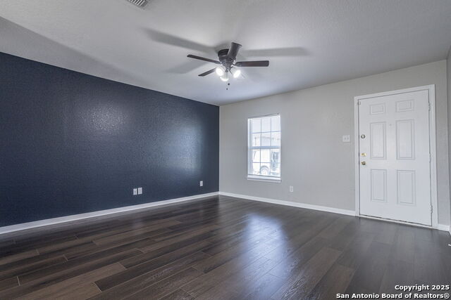 Listing photo id 1 for 6742 Sabinal