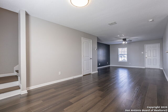 Listing photo id 6 for 6742 Sabinal