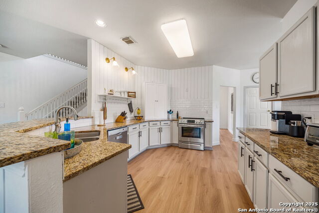 Image 11 of 35 For 1515 Crescent Place