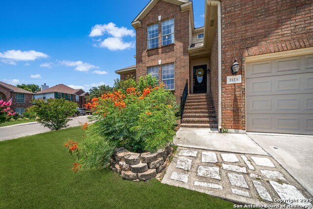 Image 2 of 35 For 1515 Crescent Place
