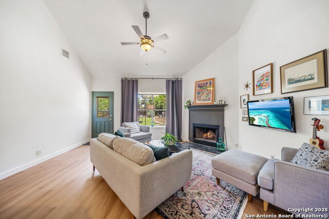 Image 6 of 35 For 1515 Crescent Place