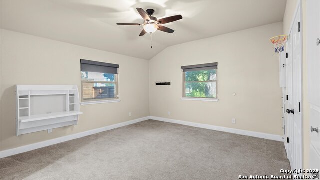 Listing photo id 23 for 1069 Ivy Lane