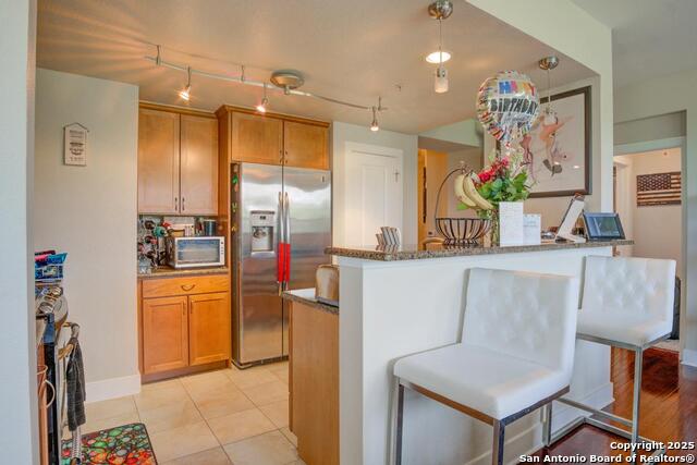 Image 10 of 24 For 7342 Oak Manor  4210