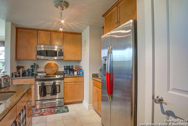 Image 12 of 24 For 7342 Oak Manor  4210