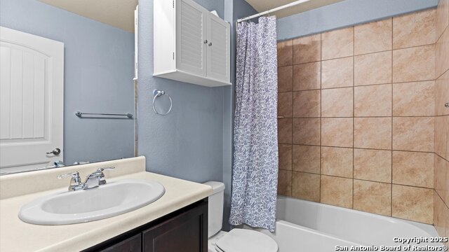 Image 23 of 31 For 702 Pelican Point