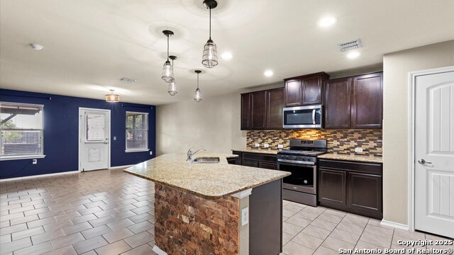 Image 4 of 31 For 702 Pelican Point