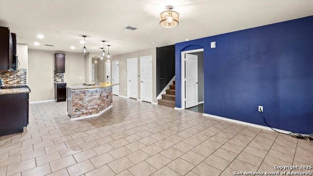 Image 5 of 31 For 702 Pelican Point