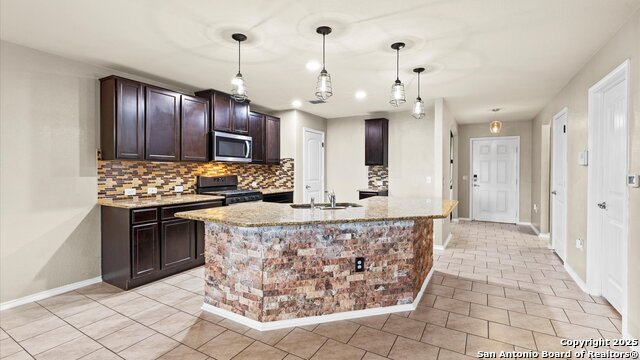 Image 6 of 31 For 702 Pelican Point