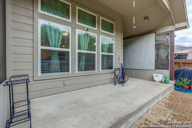 Image 22 of 26 For 8211 Breezy Cv