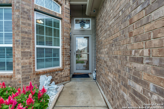 Image 6 of 26 For 8211 Breezy Cv