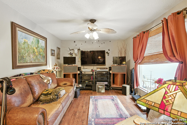 Image 8 of 24 For 6634 Peachtree