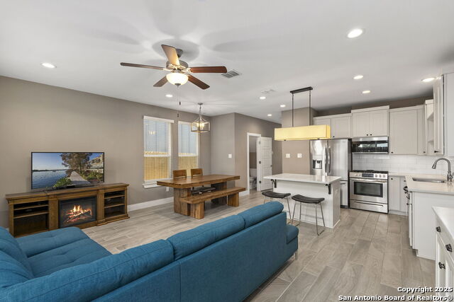 Details for 7934 Teak Ln, San Antonio, TX 78209