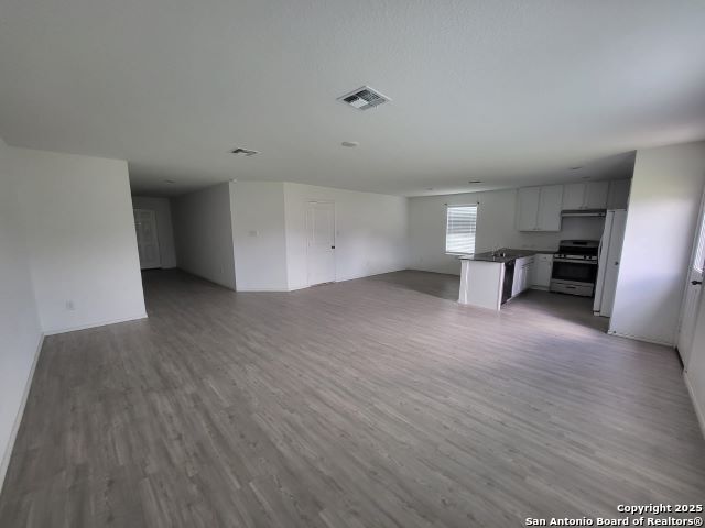 Image 9 of 16 For 5221 Monarch Bend
