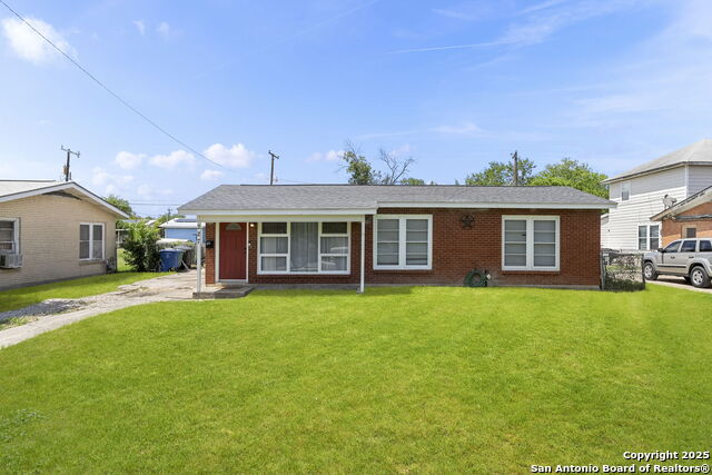 Listing photo id 1 for 227 Anton Dr
