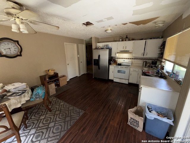 Image 14 of 23 For 2802 Lakebriar
