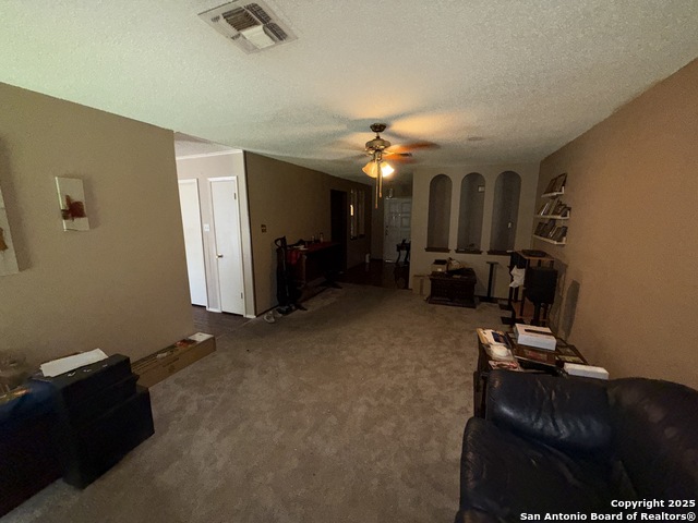 Image 17 of 23 For 2802 Lakebriar