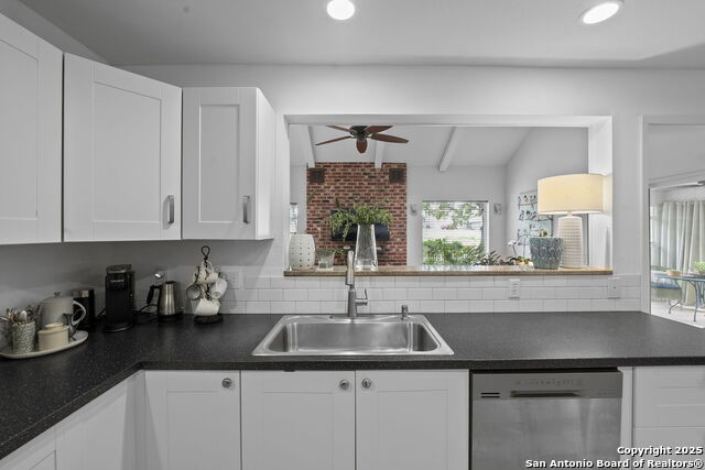 Image 14 of 48 For 6330 Meadow Haven
