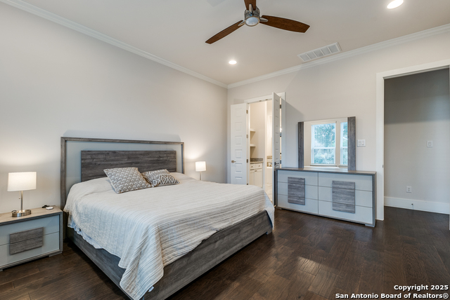 Listing photo id 18 for 3826 Luz Del Faro