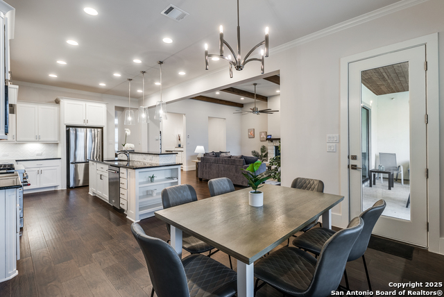 Listing photo id 4 for 3826 Luz Del Faro