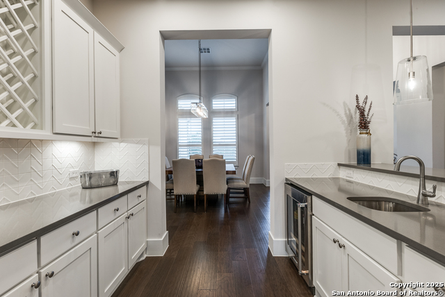 Listing photo id 7 for 3826 Luz Del Faro