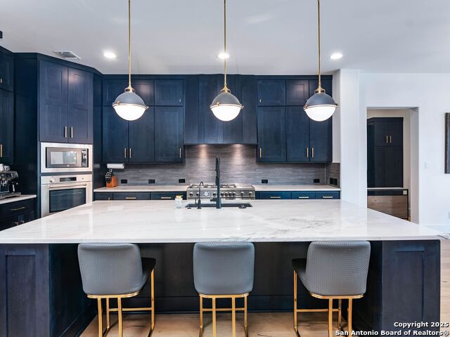 Listing photo id 10 for 764 West Ansley Frst Street