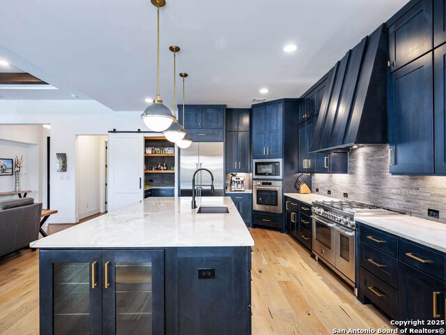 Listing photo id 11 for 764 West Ansley Frst Street