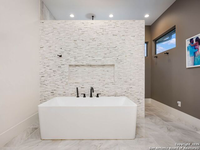 Listing photo id 25 for 764 West Ansley Frst Street
